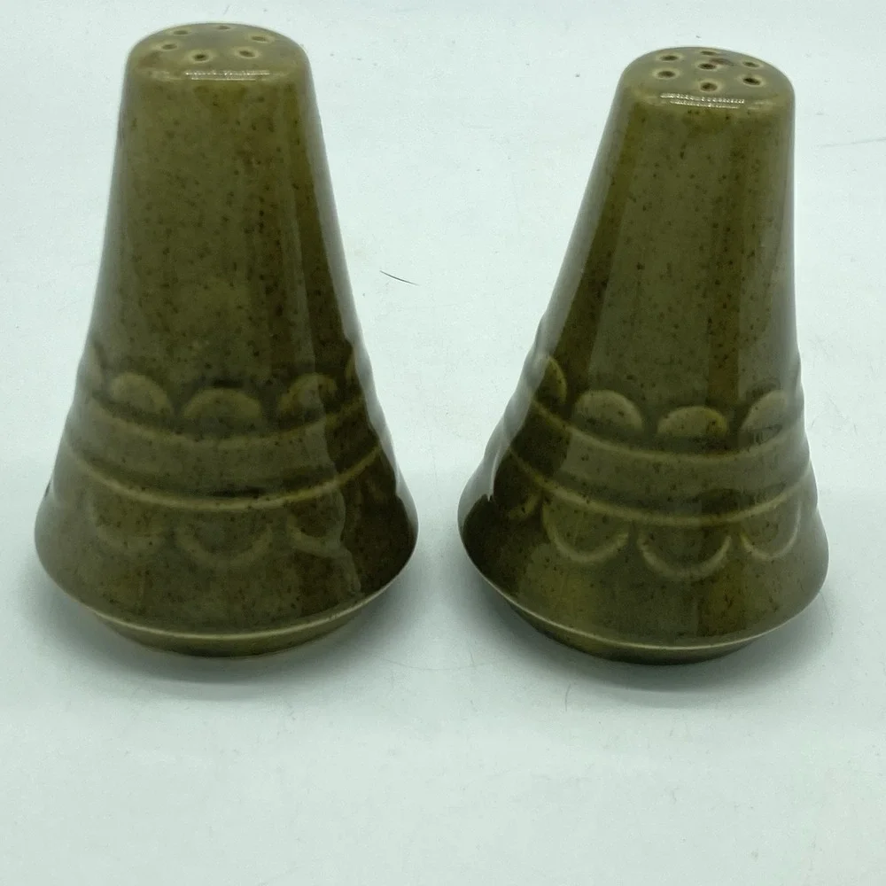 Homer Laughlin Salt Pepper Shakers Sugar Bowl Set Avocado Speckled Vintage‎ MCM